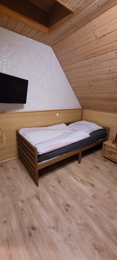 Einzelzimmer mit ausziehbaren Schlafsessel Einzelzimmer mit ausziehbaren Schlafsessel